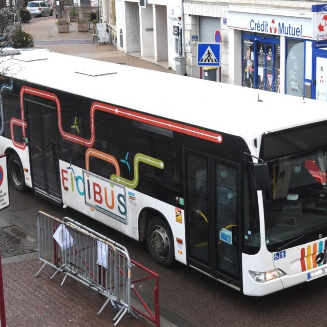 Aplicativo de Ônibus em Tempo Real