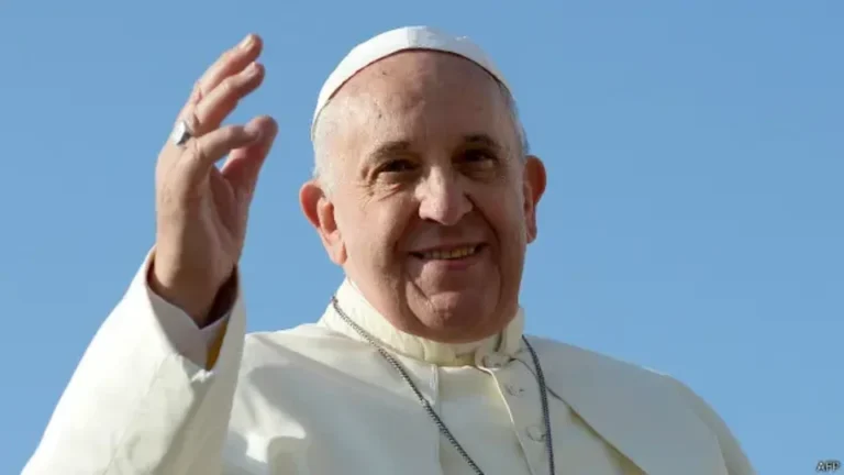 Aplicativo para Assistira Despedida do Papa